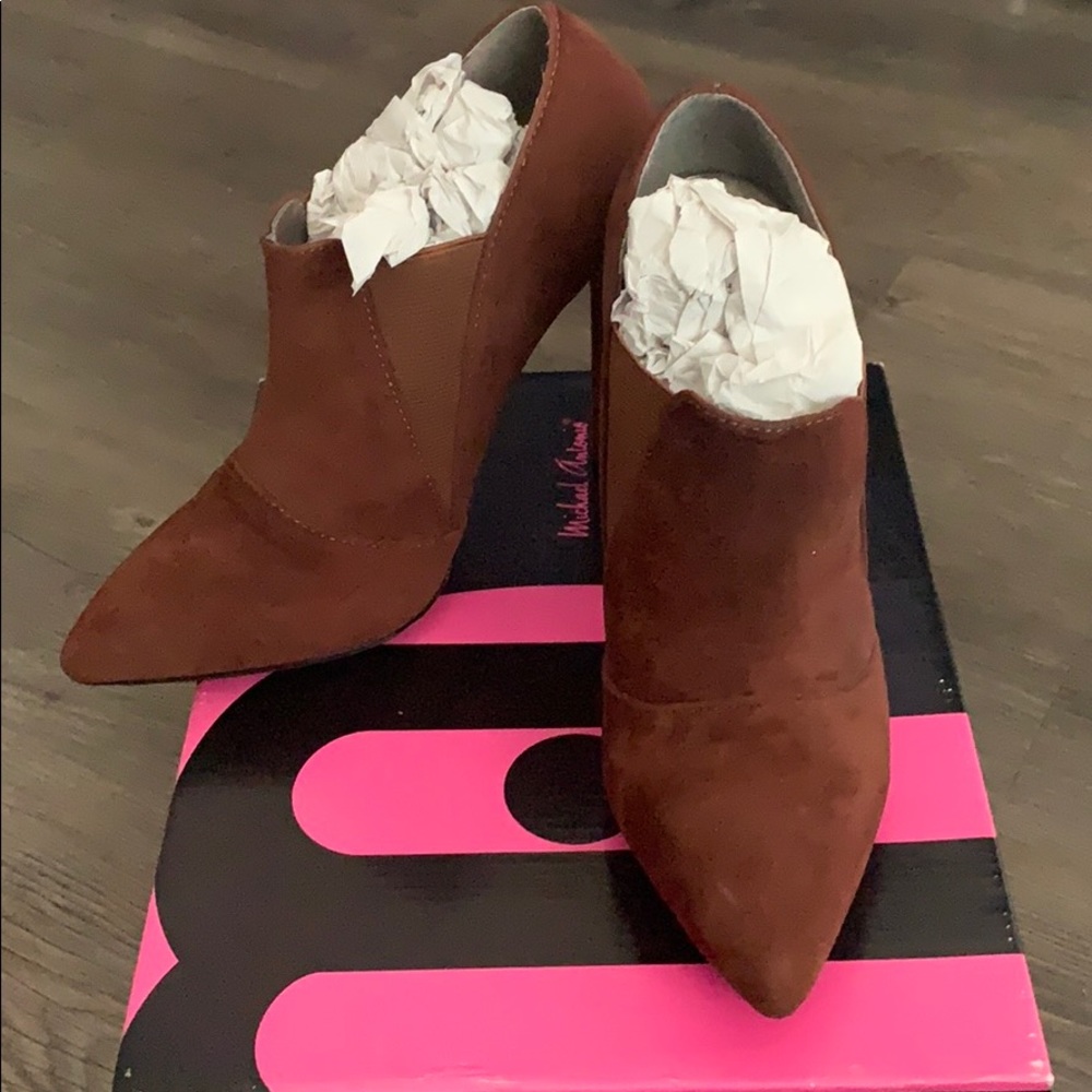 Michael Antonio cognac velvet heeled booties